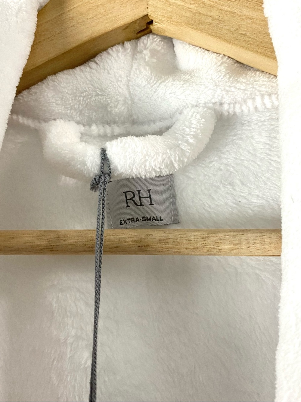 New Restoration Hardware Luxury Plush Long Robe Women’s XS White - Picture 8 of 11